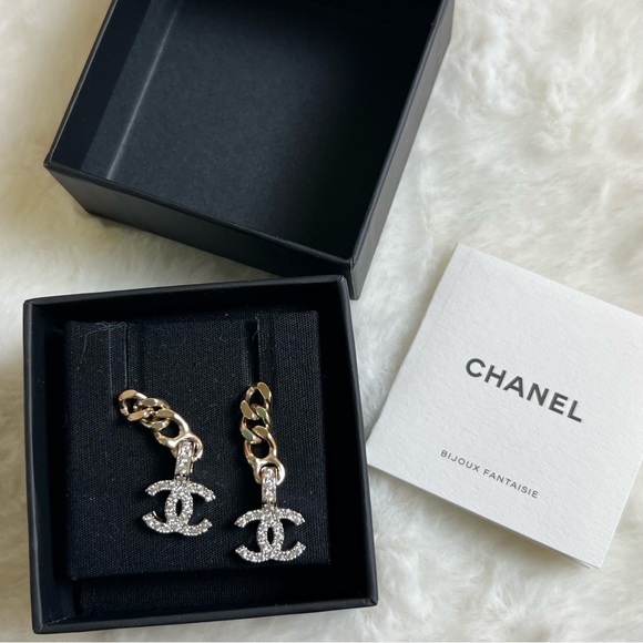 Chanel earrings - Picture 2 of 5